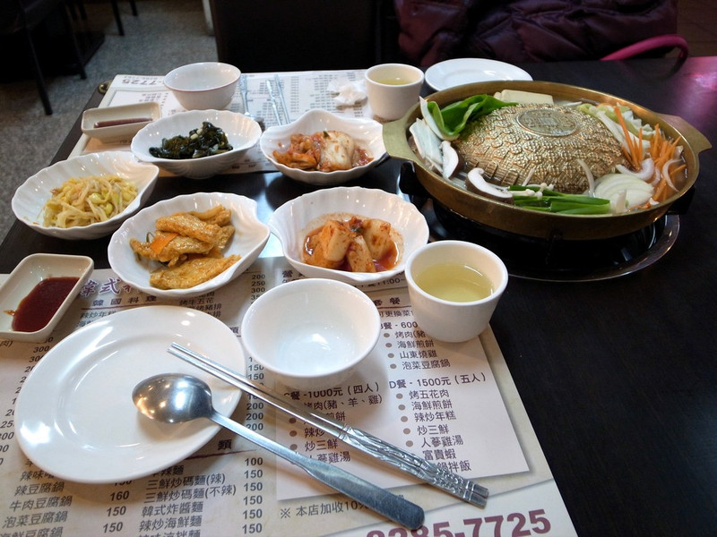 [食記]二訪蘆洲朱蒙韓式料理 | 海鮮煎餅 | 好吃美食的八里人