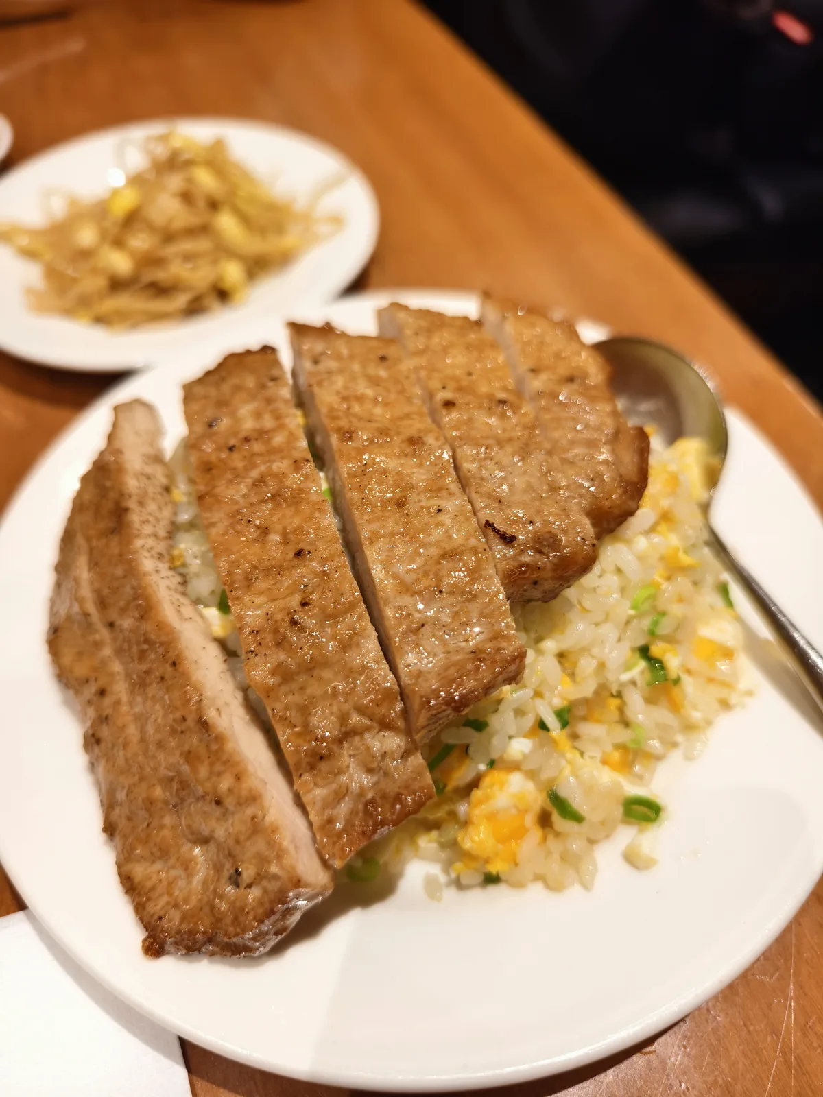 鼎泰豐排骨蛋炒飯實拍